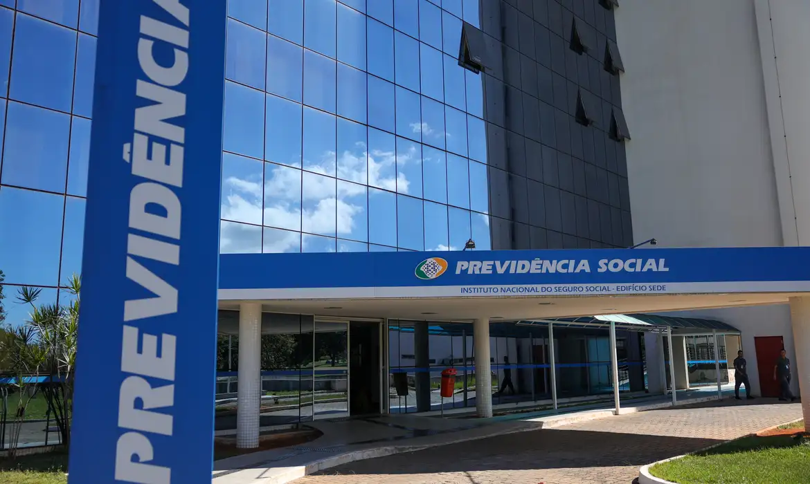 INSS suspende novos empréstimos consignados pelo C6 Consig a aposentados