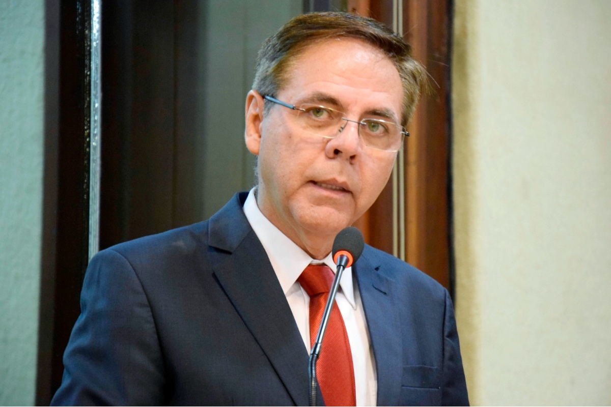Assembleia Legislativa homenageia Ivan Lira pela nomeação no TRF5