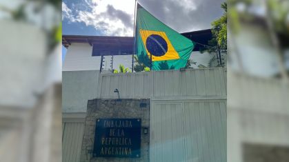 Brasil encerra representação da Argentina na Venezuela após provocações de Milei