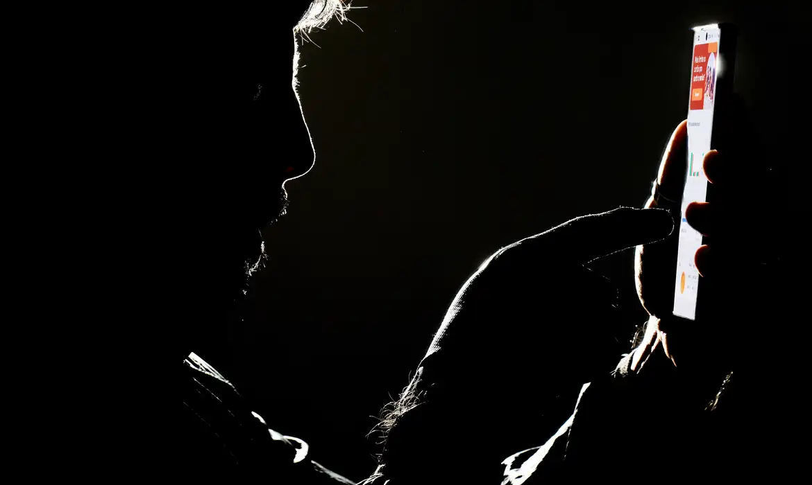 Conteúdos violentos contra mulheres viralizam e geram denúncia ao MP