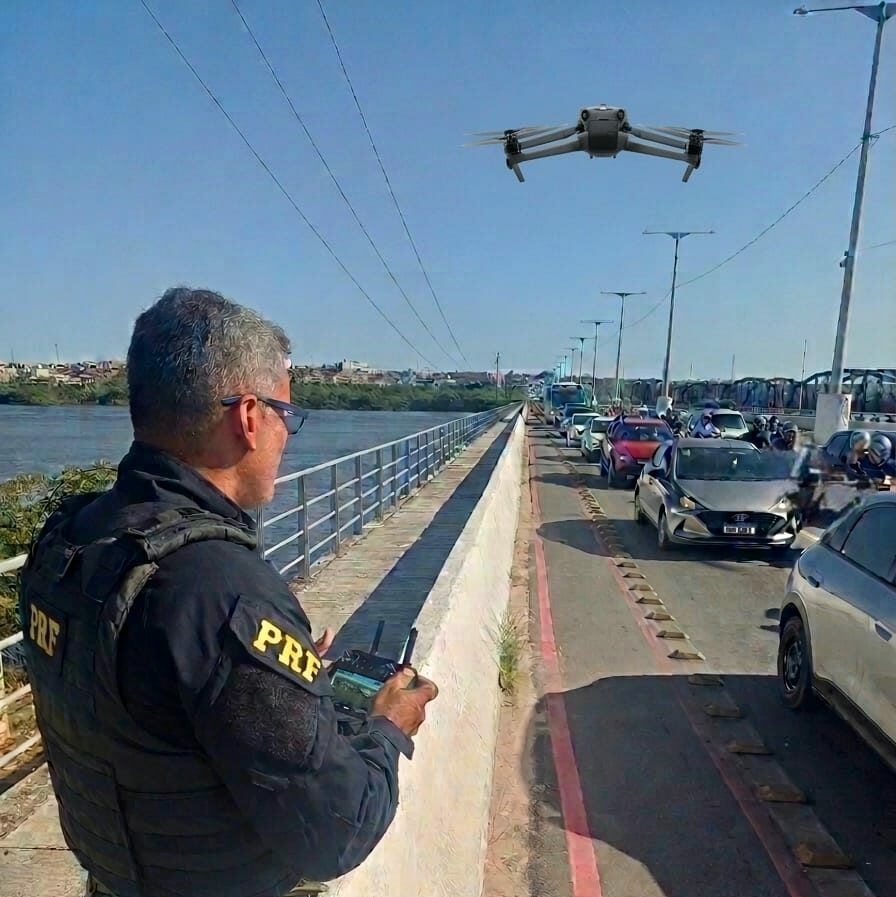 PRF usa drones para coibir motos em ciclofaixas da Ponte do Igapó