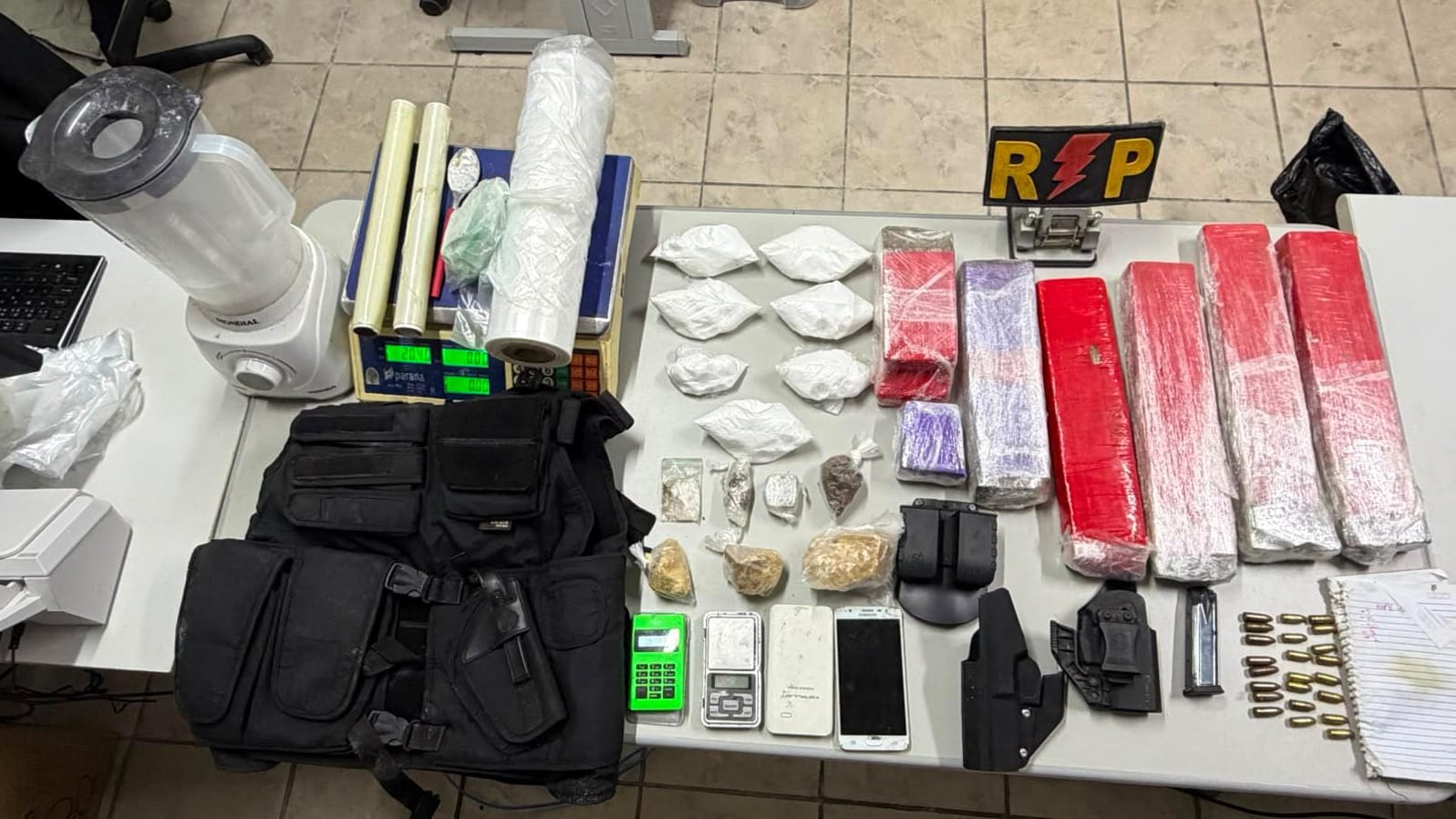 Polícia apreende drogas e munições após homem fugir de abordagem em São Gonçalo do Amarante