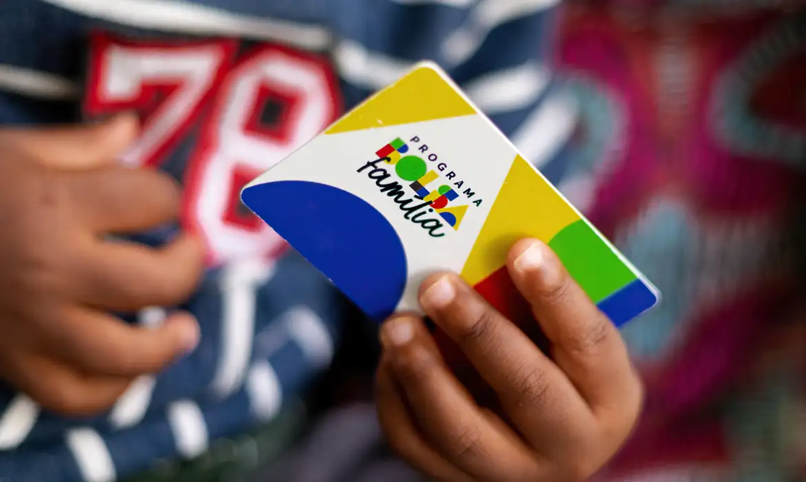 Em 2025, 18 milhões de famílias brasileiras receberam auxílio do governo