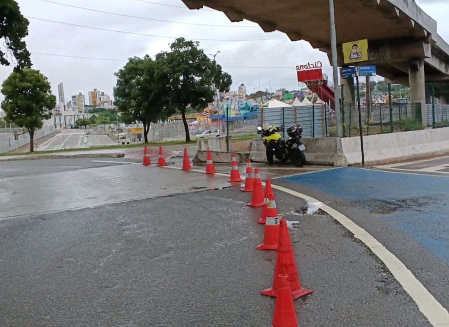 Túnel de acesso à Avenida Jerônimo Câmara em Natal é liberado após acidente