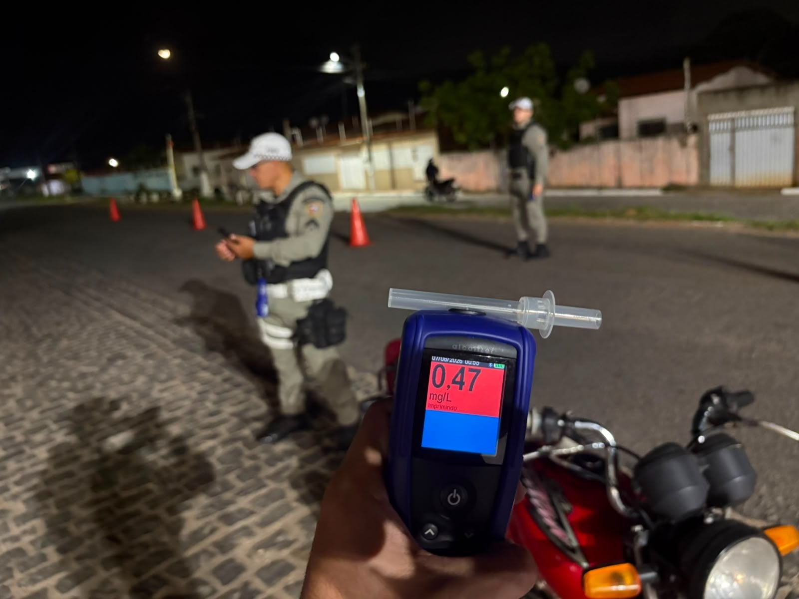 Homem embriagado e sem CNH é preso em Extremoz com moto irregular
