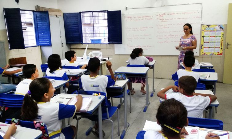 MEC e Ministério das Mulheres regulamentam Lei Maria da Penha nas escolas