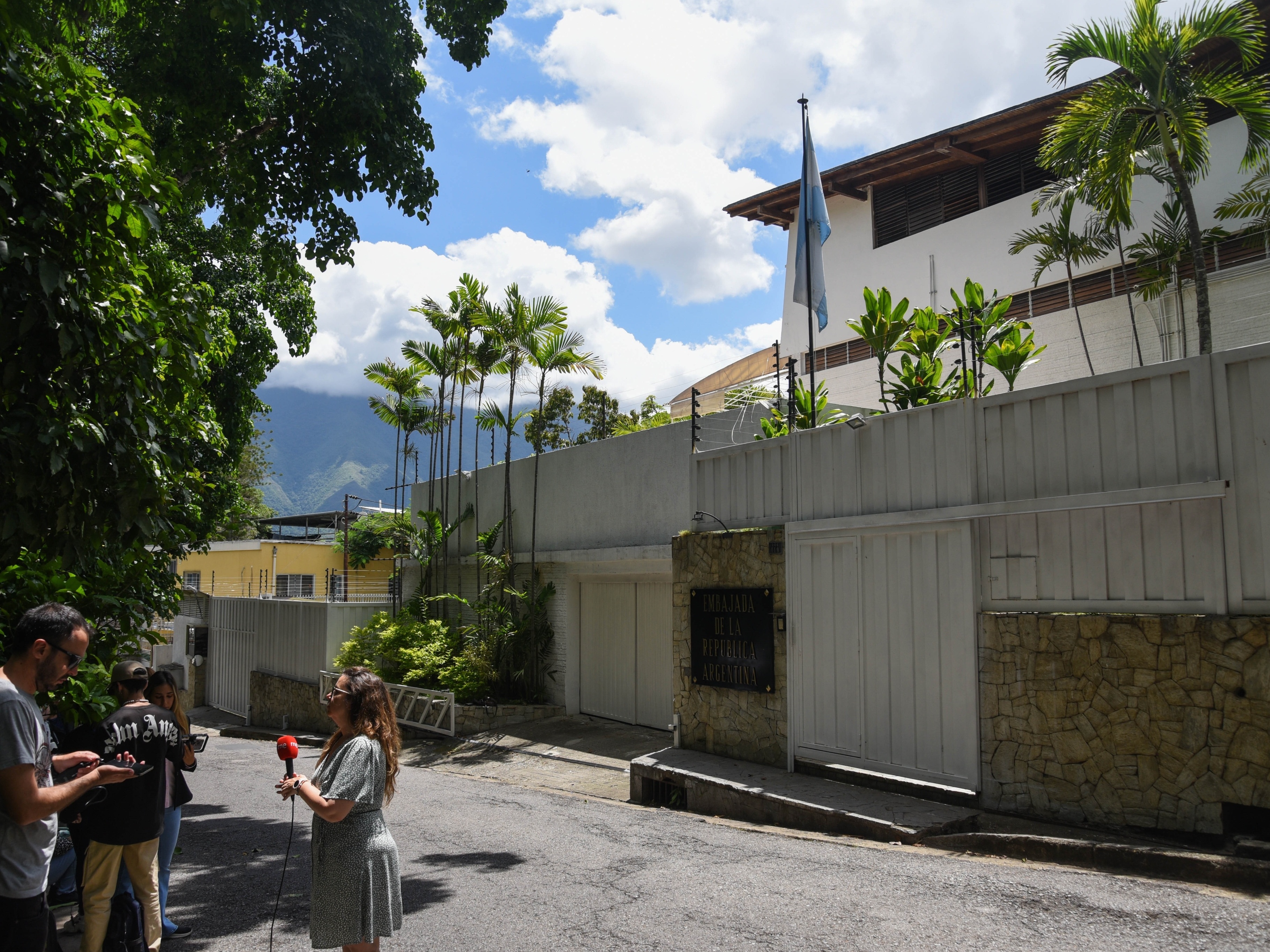 Brasil encerra tutela da embaixada argentina na Venezuela após um ano