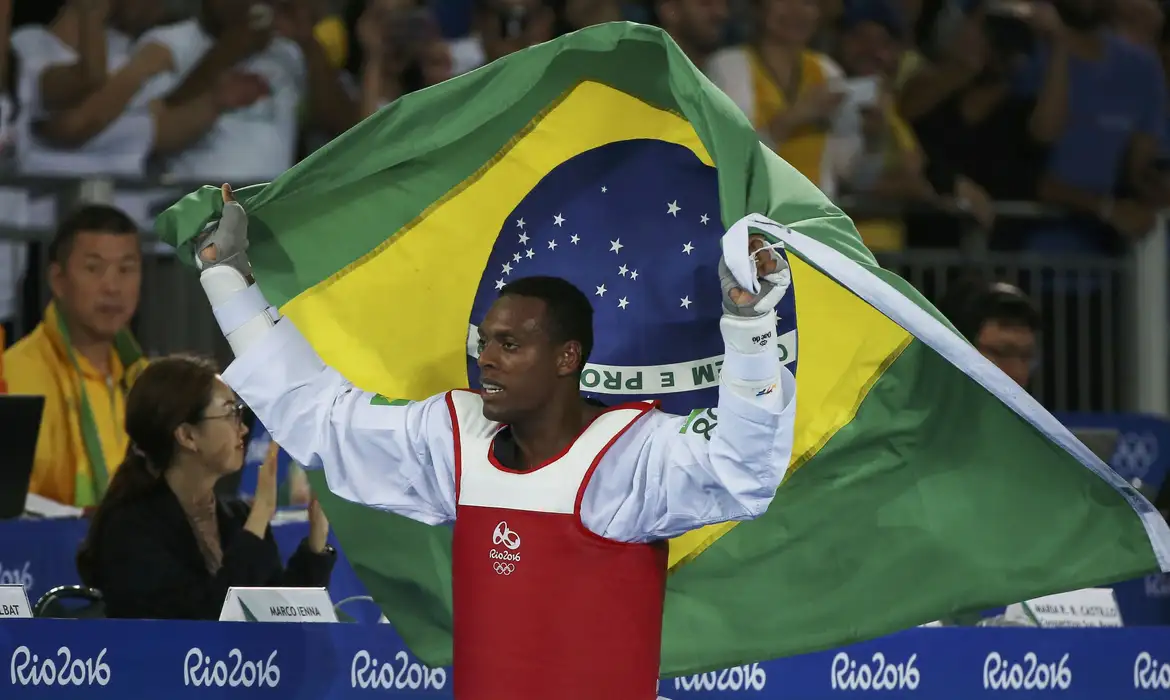 Maicon Andrade é suspenso dois anos por violar regras antidoping no taekwondo