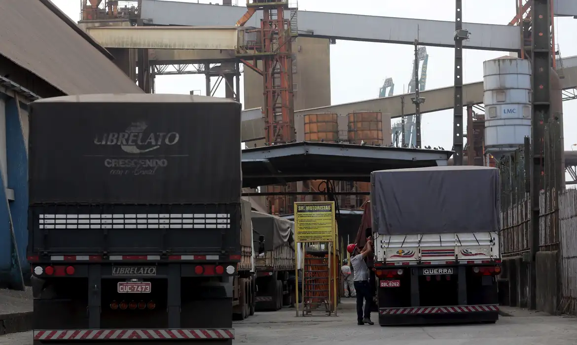 MP e resoluções garantem piso mínimo do frete e evitam paralisação dos caminhoneiros