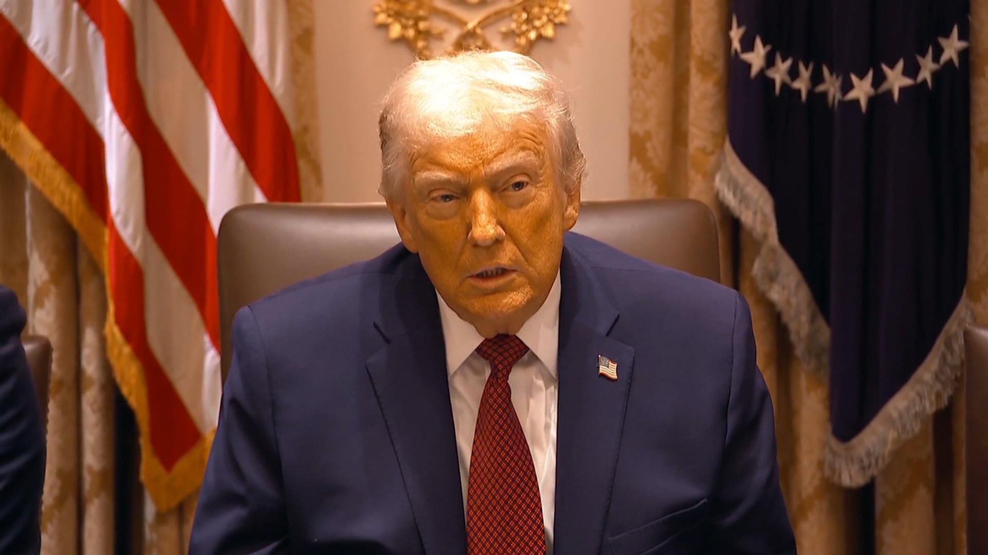 EUA realizam ataques em larga escala contra alvos do Estado Islâmico na Síria