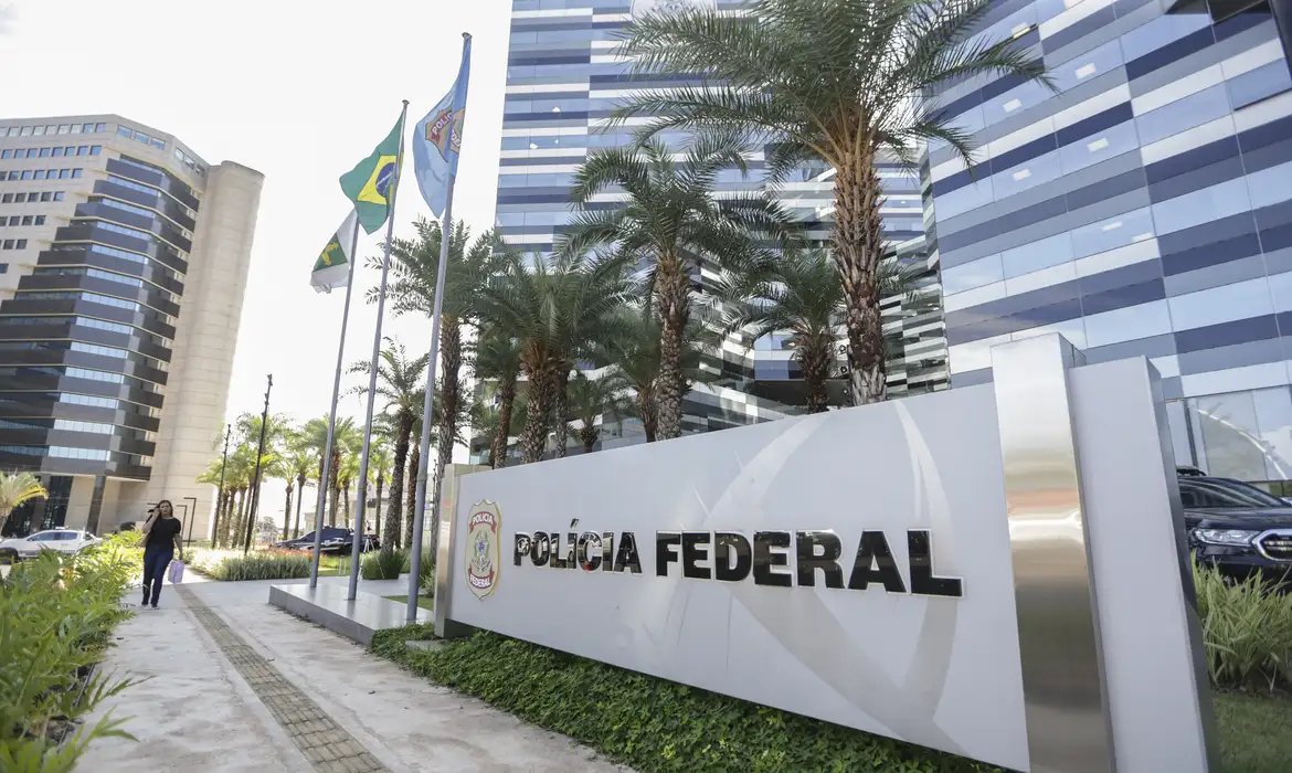 PF prende Henrique Vorcaro e integrantes da milícia ligada a Banco Master