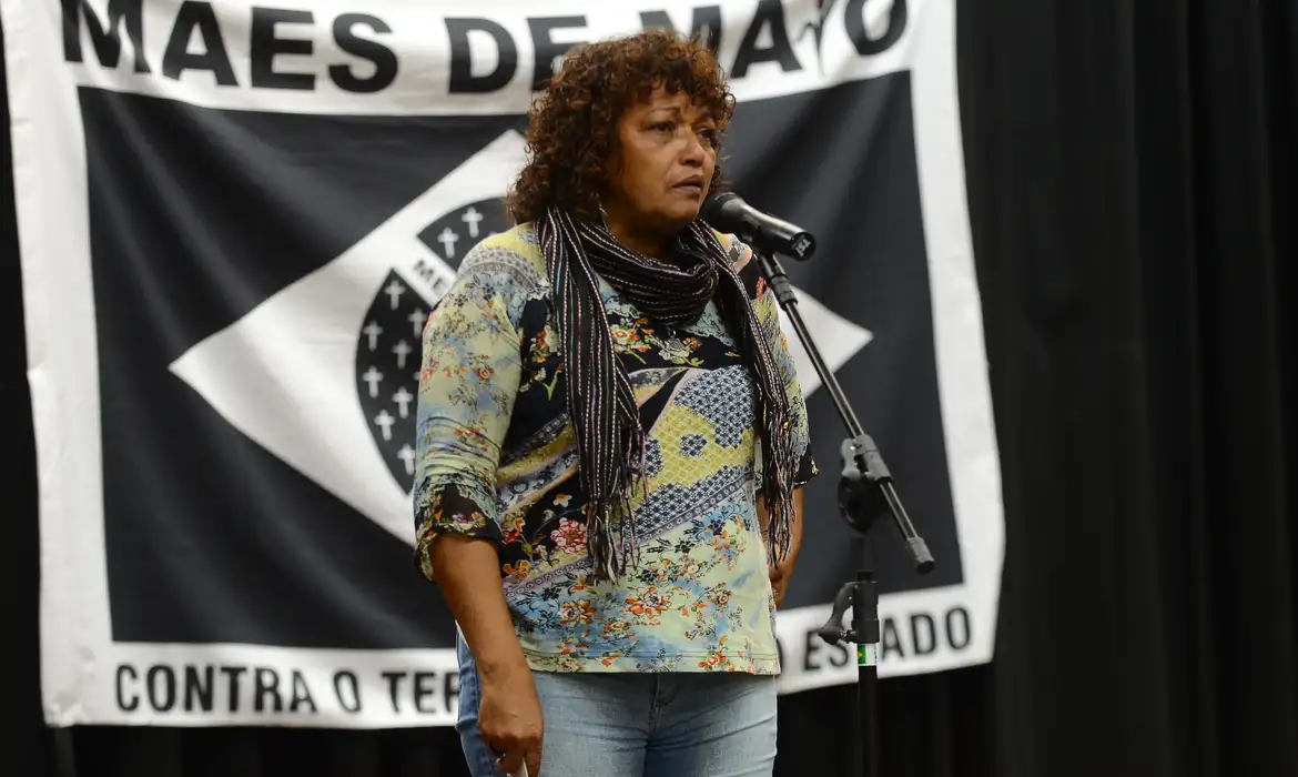 Tribunal Popular simboliza julgamento ao Estado pelos Crimes de Maio